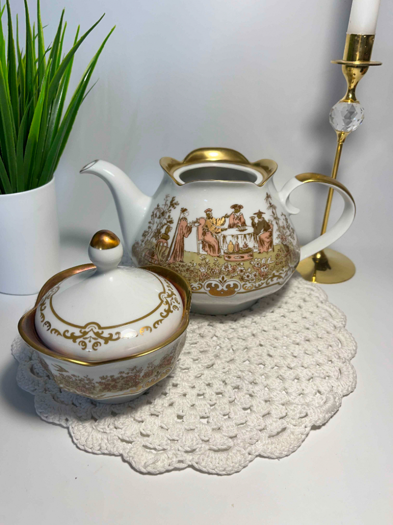 Чайник без крышки и сахарница с трещиной на крышке. Jlmenau с росписью от Reichenbach Германия. Картинка 2